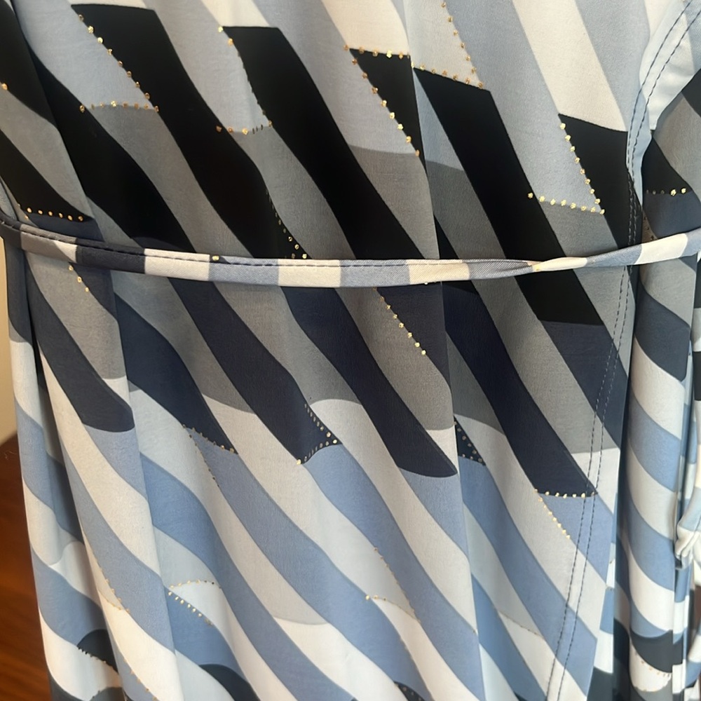 Bebe Wrap Dress - Picture 2 of 5